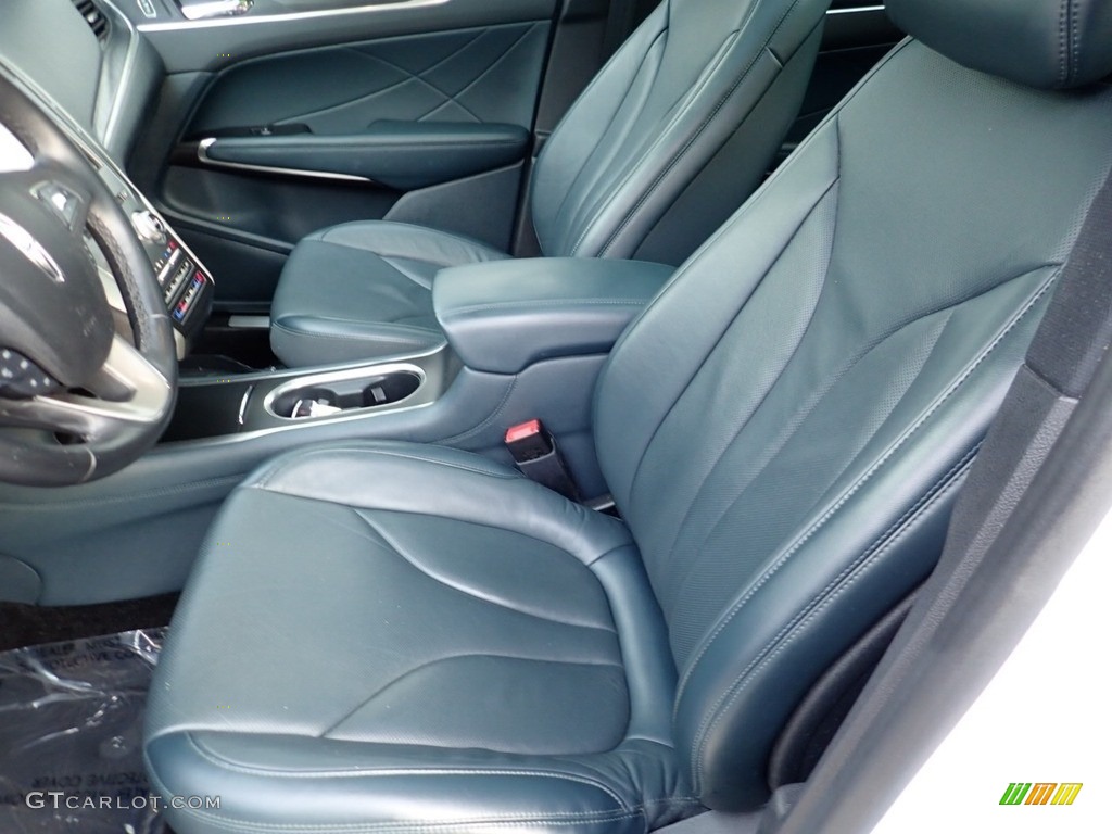 2019 Lincoln MKC Reserve AWD Front Seat Photo #138996743