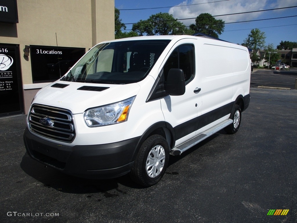 2019 Transit Van 250 LR Regular - Oxford White / Charcoal black photo #2