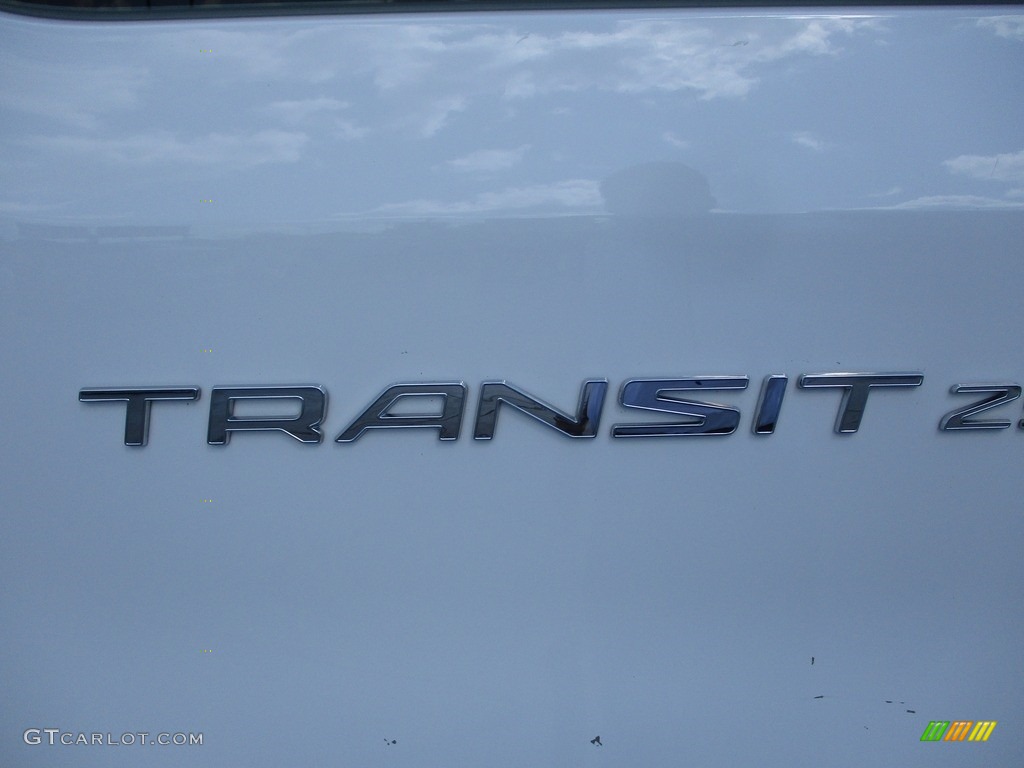 2019 Transit Van 250 LR Regular - Oxford White / Charcoal black photo #26
