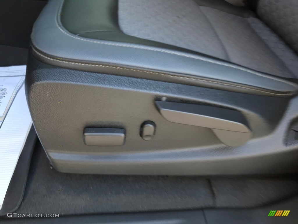 2019 Colorado Z71 Crew Cab 4x4 - Red Hot / Jet Black photo #14