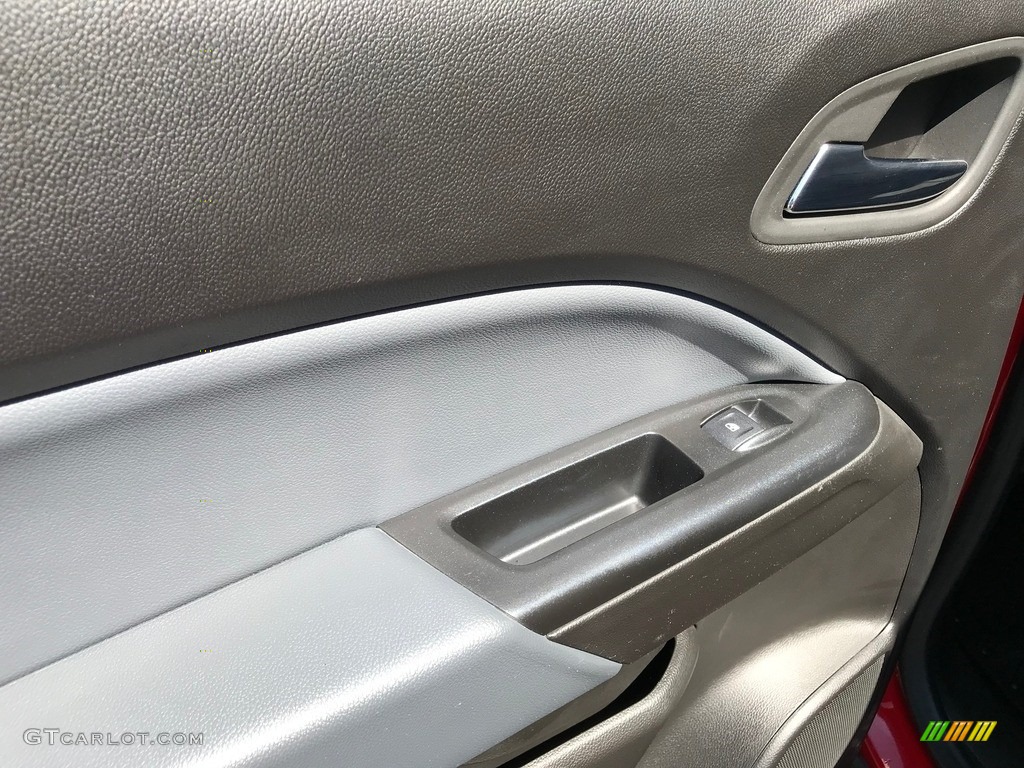 2019 Colorado Z71 Crew Cab 4x4 - Red Hot / Jet Black photo #37