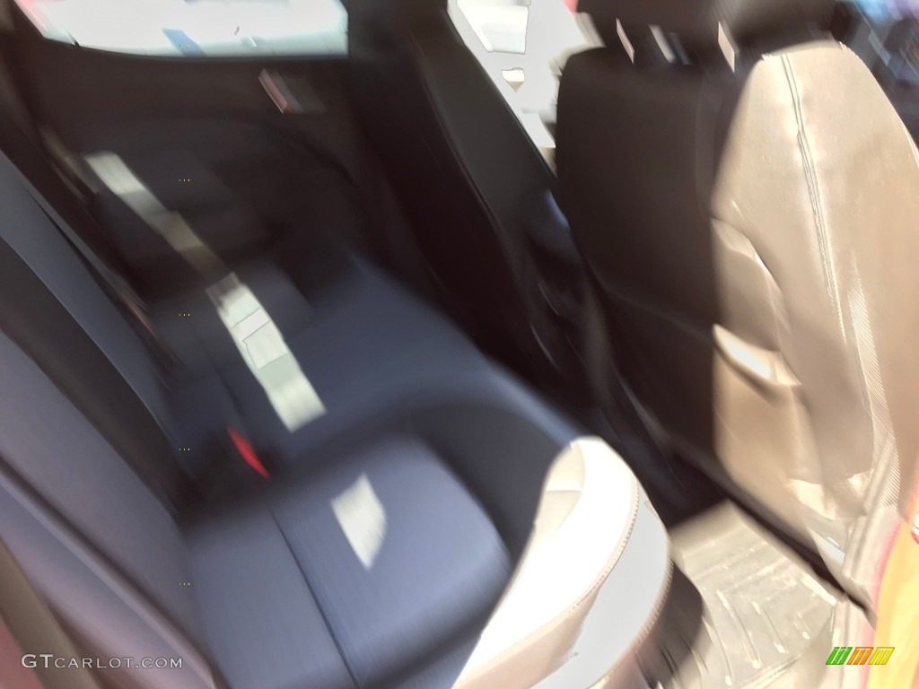 2019 Colorado Z71 Crew Cab 4x4 - Red Hot / Jet Black photo #40