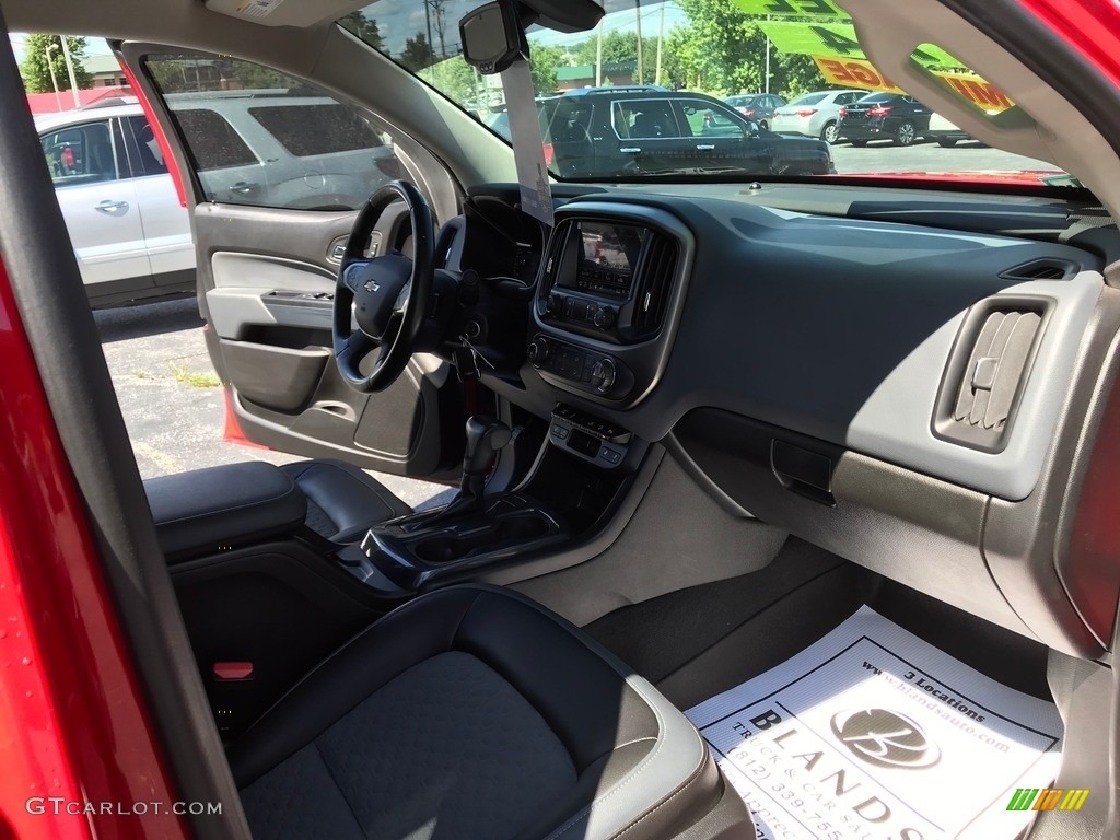 2019 Colorado Z71 Crew Cab 4x4 - Red Hot / Jet Black photo #42