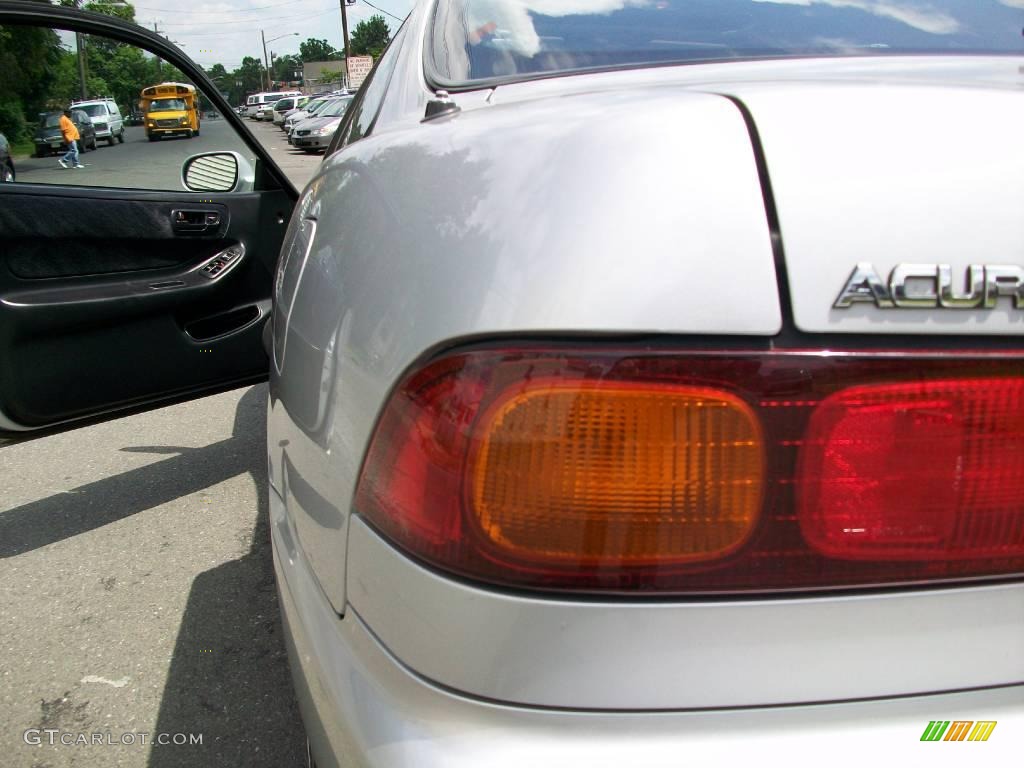 1995 Integra LS Coupe - Vogue Silver Metallic / Black photo #14