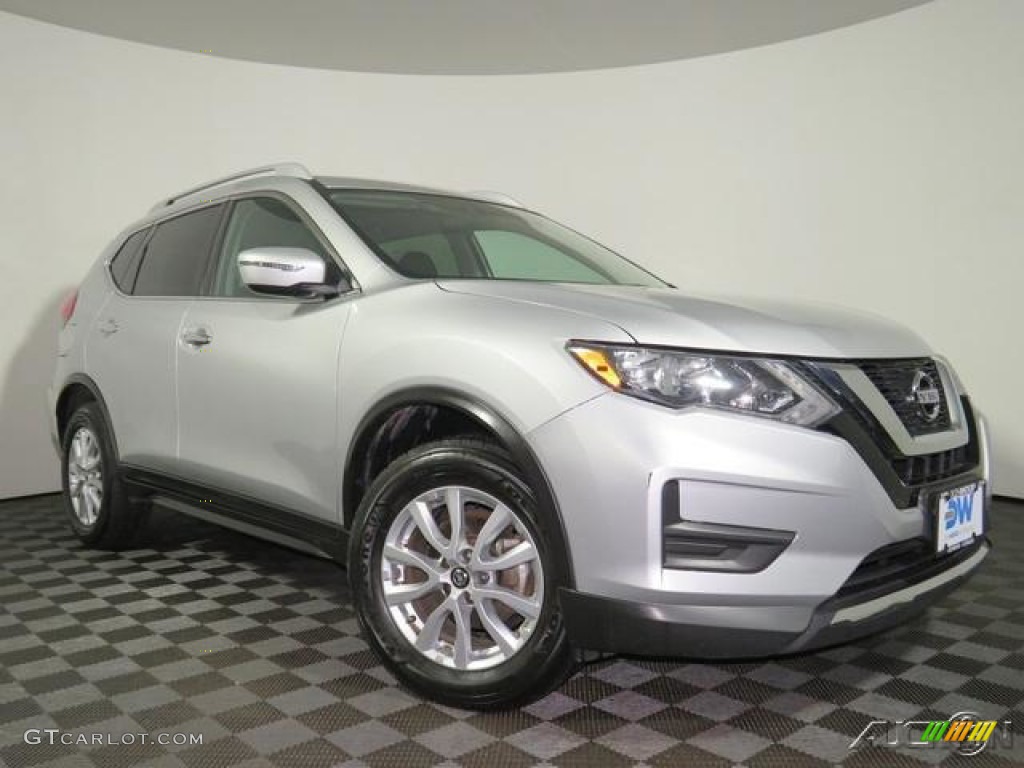 Brilliant Silver Nissan Rogue