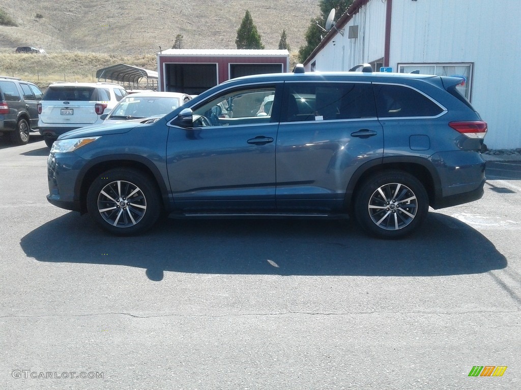 2018 Highlander XLE - Shoreline Blue Pearl / Almond photo #3
