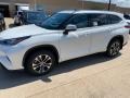 2020 Blizzard White Pearl Toyota Highlander XLE AWD  photo #1