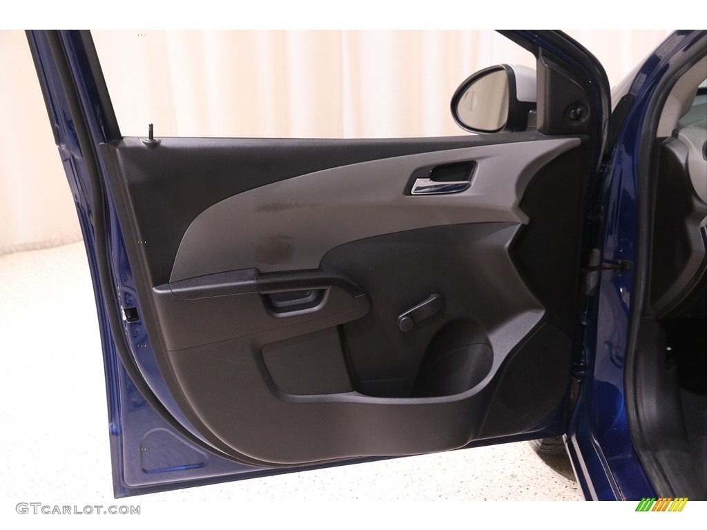 2013 Chevrolet Sonic LS Hatch Door Panel Photos