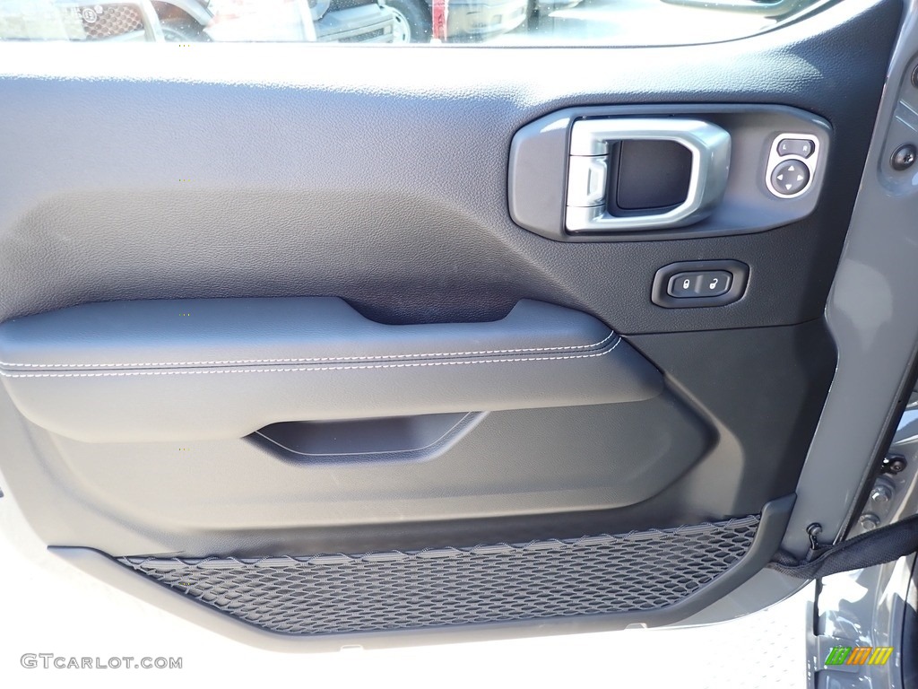 2020 Jeep Wrangler Unlimited Sahara 4x4 Door Panel Photos