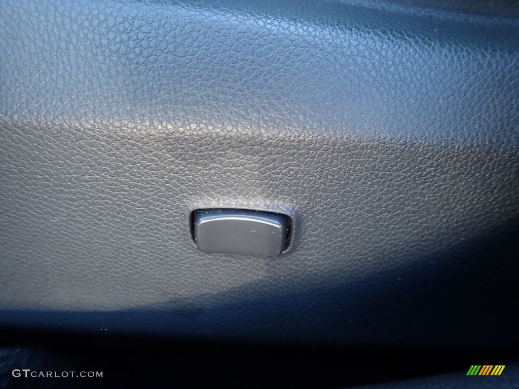 2012 Azera  - Venetian Red Pearl / Black photo #16
