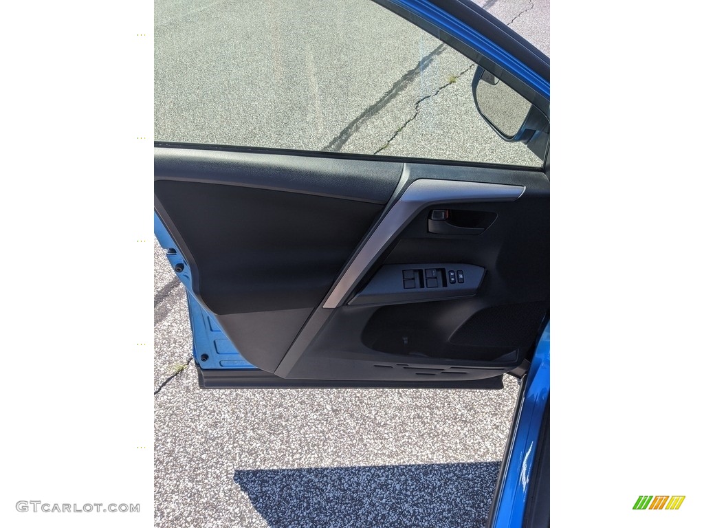 2018 RAV4 LE - Electric Storm Blue / Black photo #6