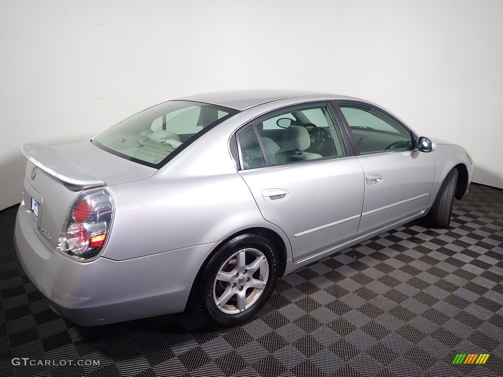2005 Altima 2.5 S - Code Red / Charcoal photo #14