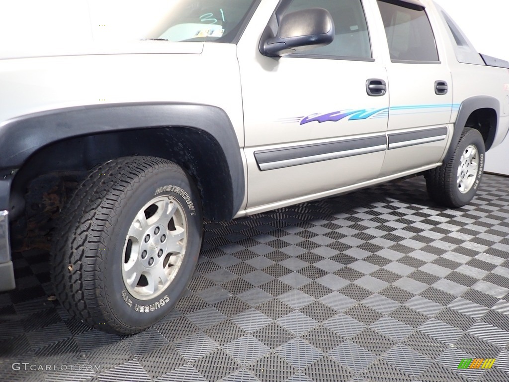 2004 Avalanche 1500 4x4 - Silver Birch Metallic / Dark Charcoal photo #8