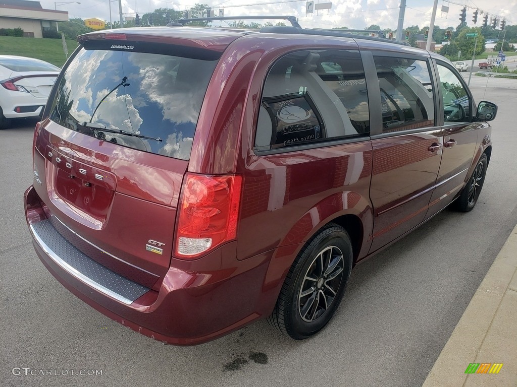 2017 Grand Caravan GT - Octane Red / Black photo #35