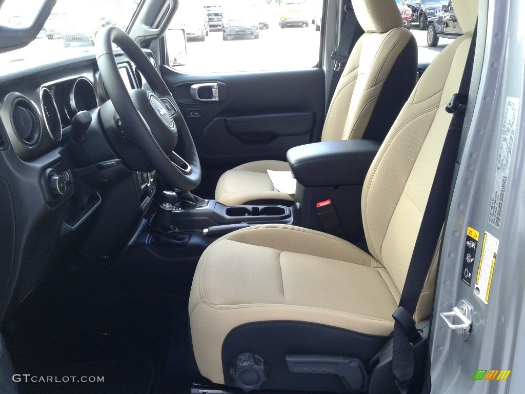 2020 Jeep Wrangler Unlimited Sport 4x4 Front Seat Photo #139014024