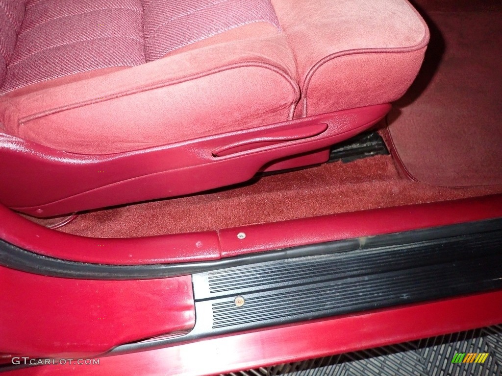 1992 Lumina Euro Sedan - Medium Garnet Red Metallic / Red photo #23