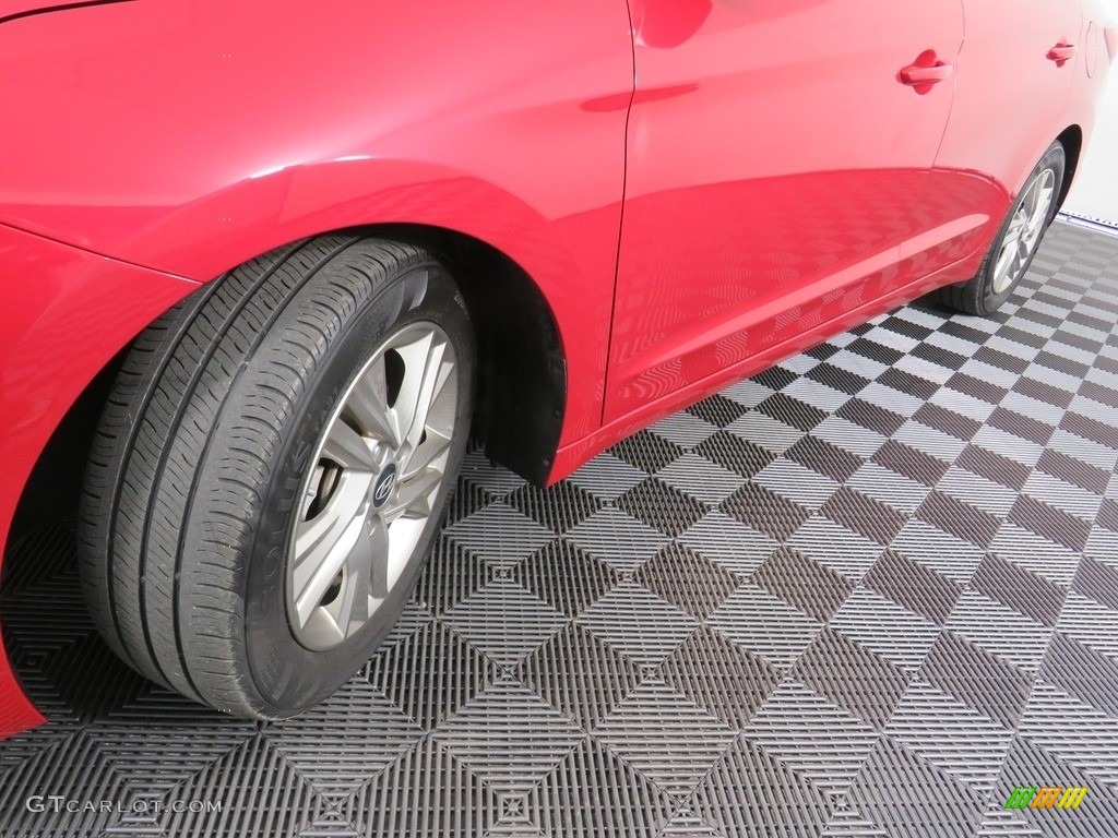 2019 Elantra SEL - Scarlet Red / Black photo #9