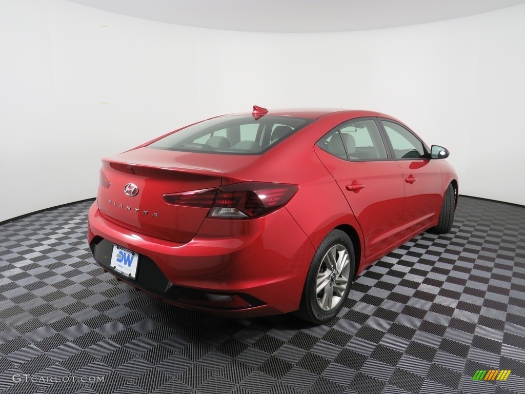 2019 Elantra SEL - Scarlet Red / Black photo #15