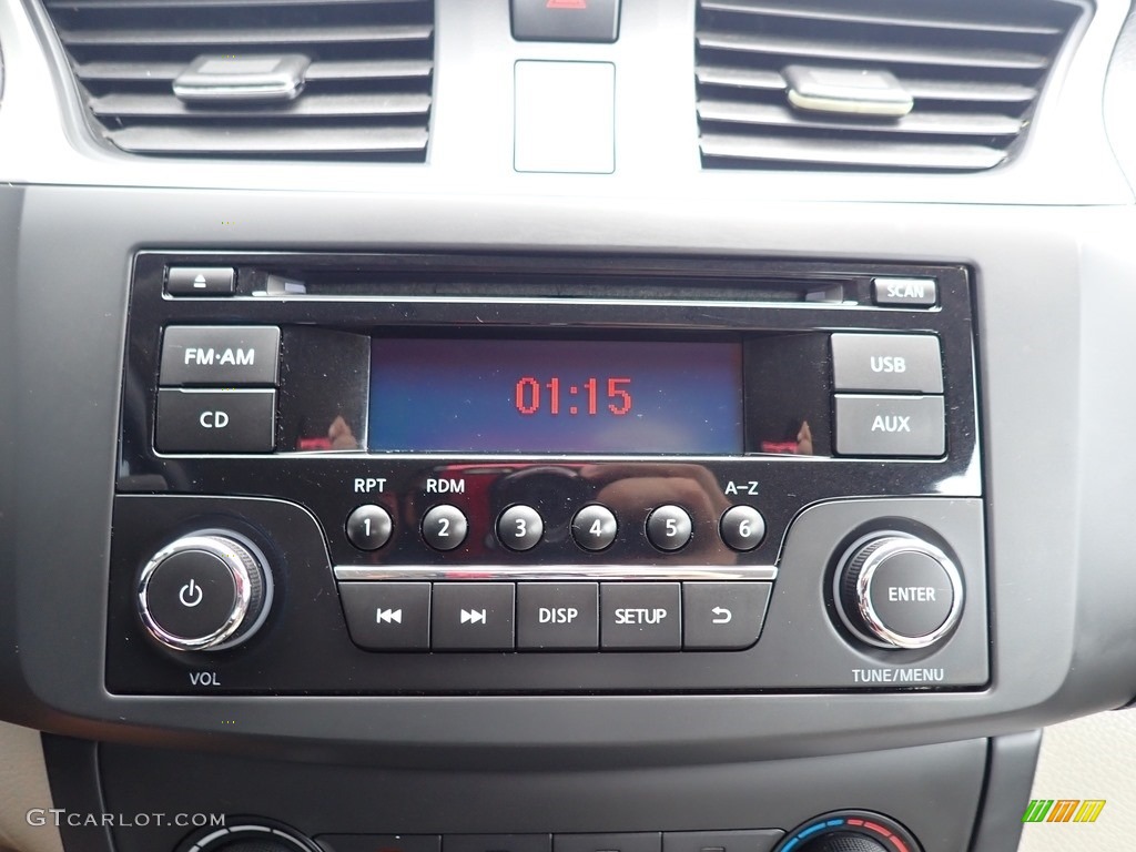 2016 Nissan Sentra S Audio System Photos