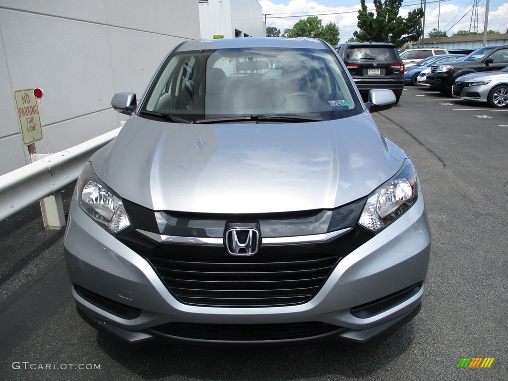 2017 HR-V LX AWD - Lunar Silver Metallic / Gray photo #9