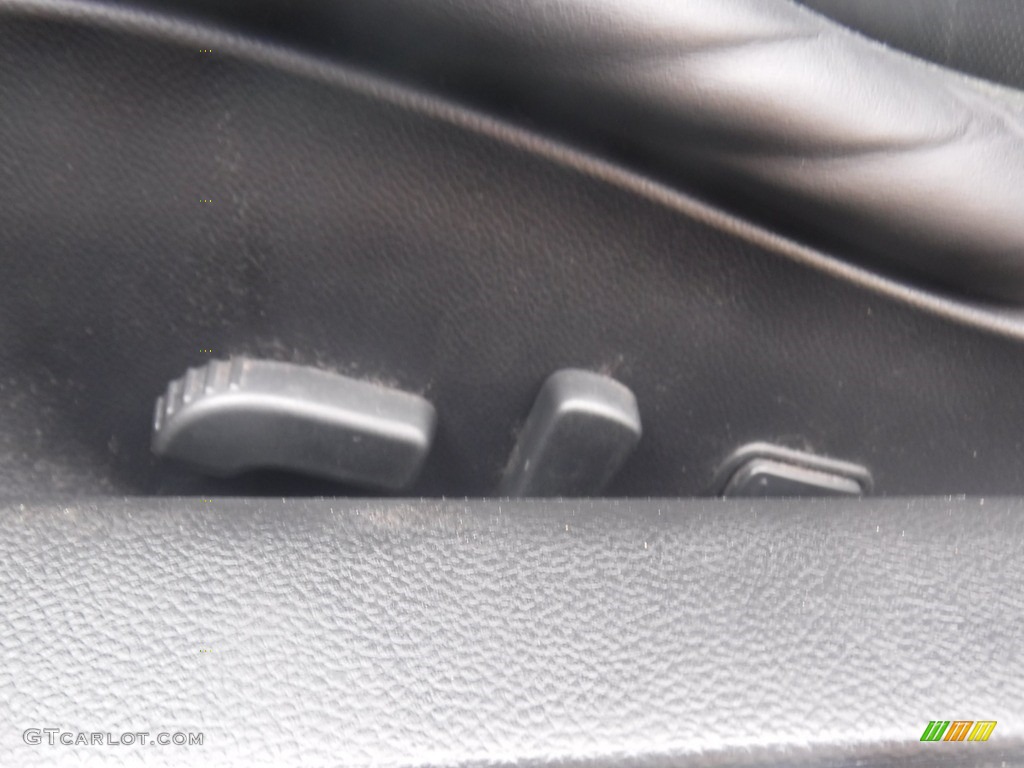 2011 G 37 x AWD Coupe - Liquid Platinum / Graphite photo #19