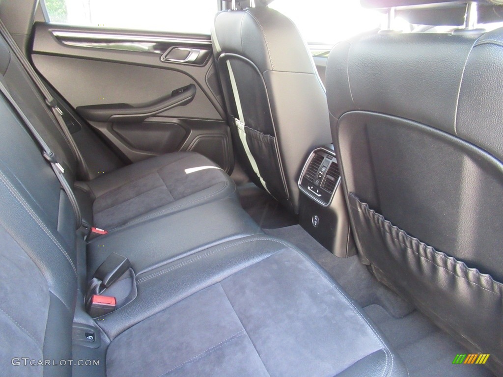 2020 Porsche Macan S Rear Seat Photos