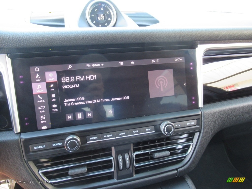 2020 Macan S - White / Black photo #17