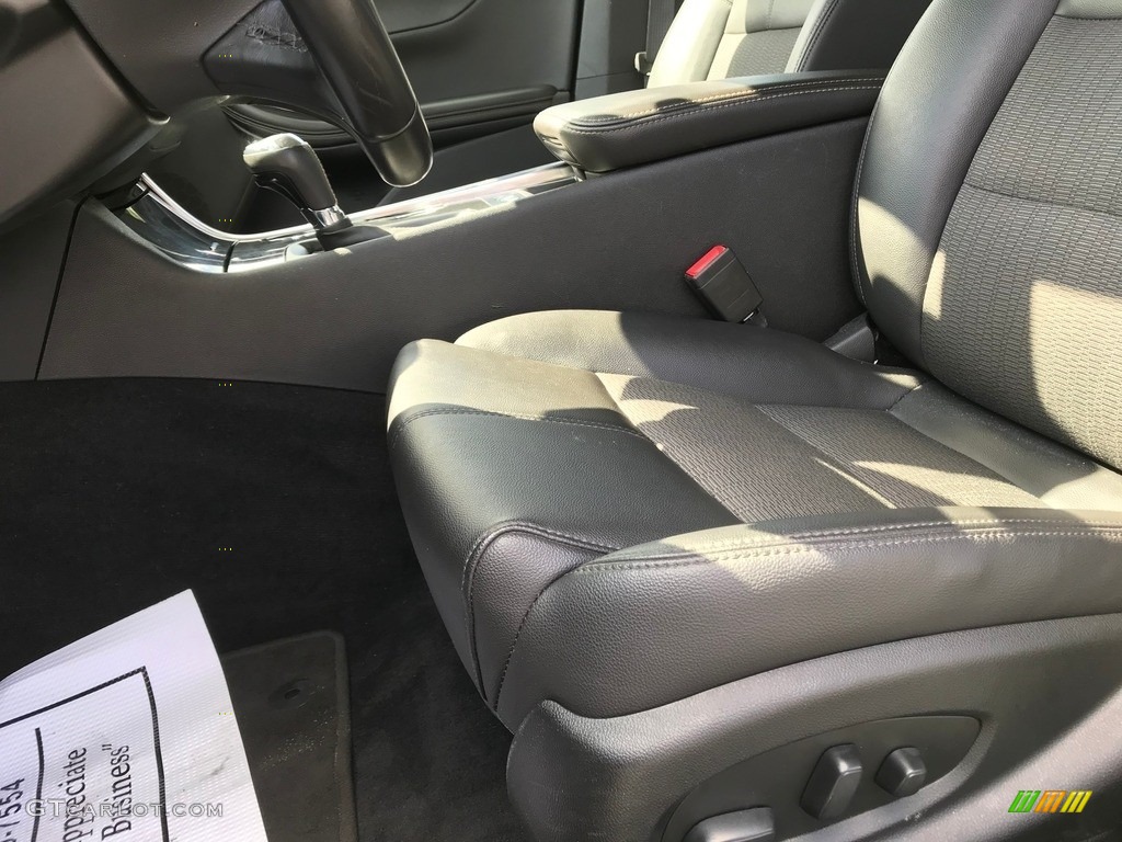 2019 Impala LT - Nightfall Gray Metallic / Jet Black/­Dark Titanium photo #12