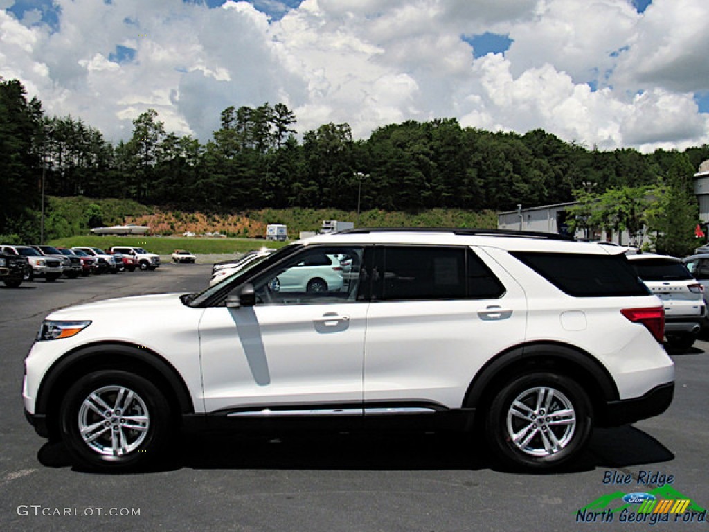 2020 Explorer XLT - Star White Metallic Tri-Coat / Sandstone photo #2