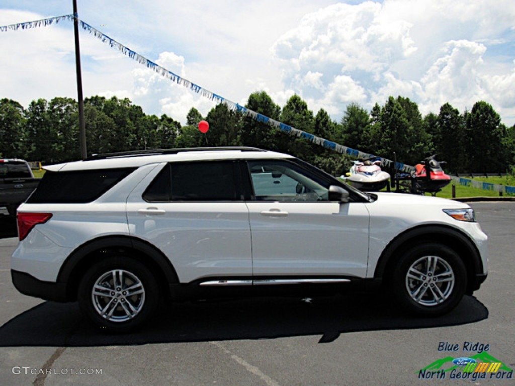 2020 Explorer XLT - Star White Metallic Tri-Coat / Sandstone photo #6