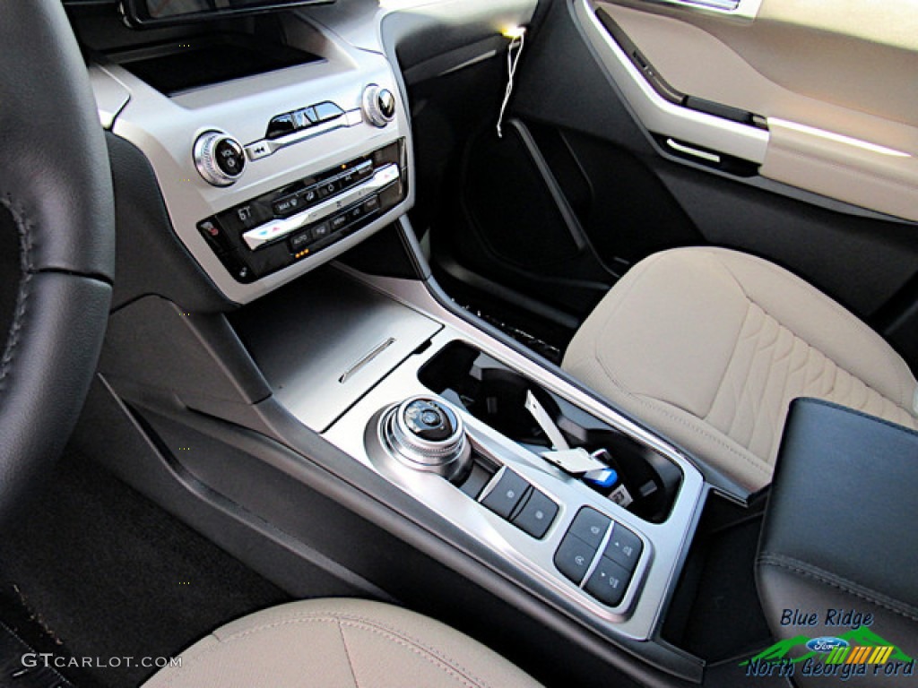2020 Explorer XLT - Star White Metallic Tri-Coat / Sandstone photo #24