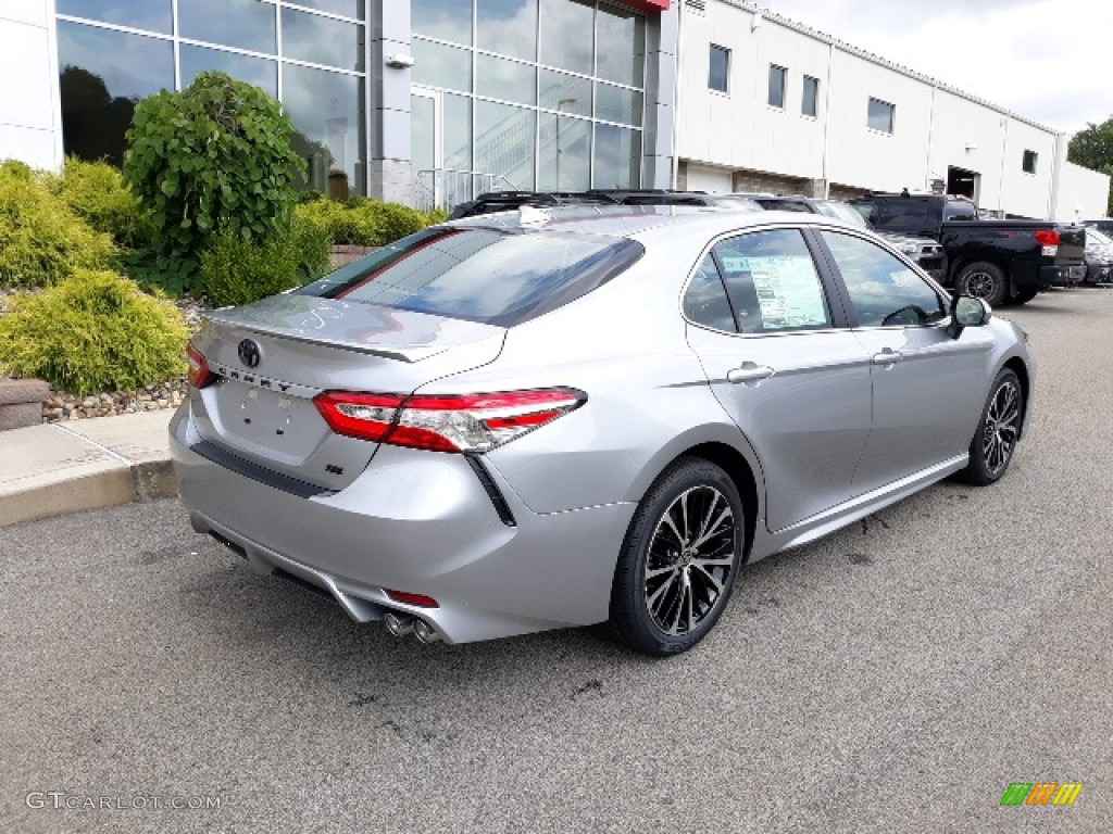 2020 Camry SE - Celestial Silver Metallic / Black photo #28