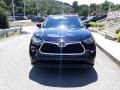 2020 Midnight Black Metallic Toyota Highlander XLE AWD  photo #32