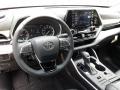 2020 Blizzard White Pearl Toyota Highlander XLE AWD  photo #3