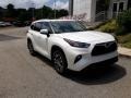 2020 Blizzard White Pearl Toyota Highlander XLE AWD  photo #32