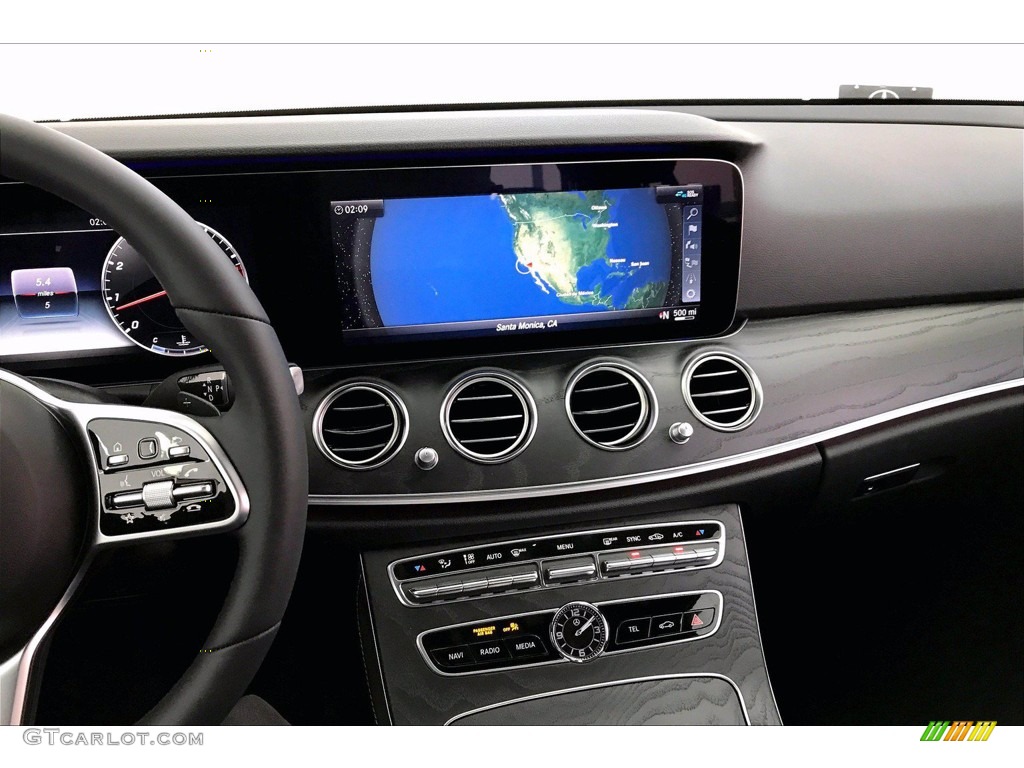 2020 Mercedes-Benz E 450 4Matic Sedan Controls Photos