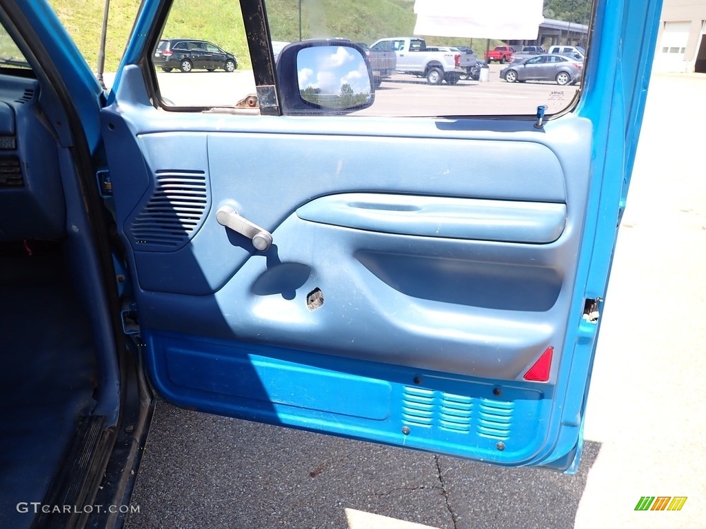 1994 Ford F150 XL Regular Cab Blue Door Panel Photo #139041496