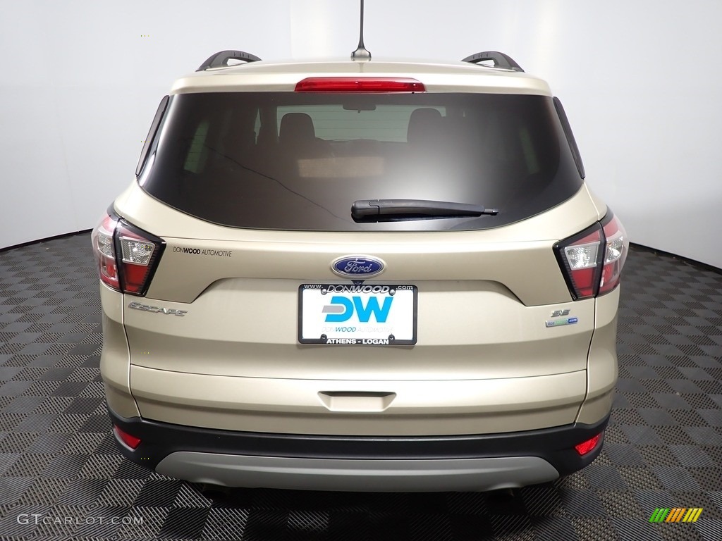 2018 Escape SE 4WD - White Gold / Charcoal Black photo #11