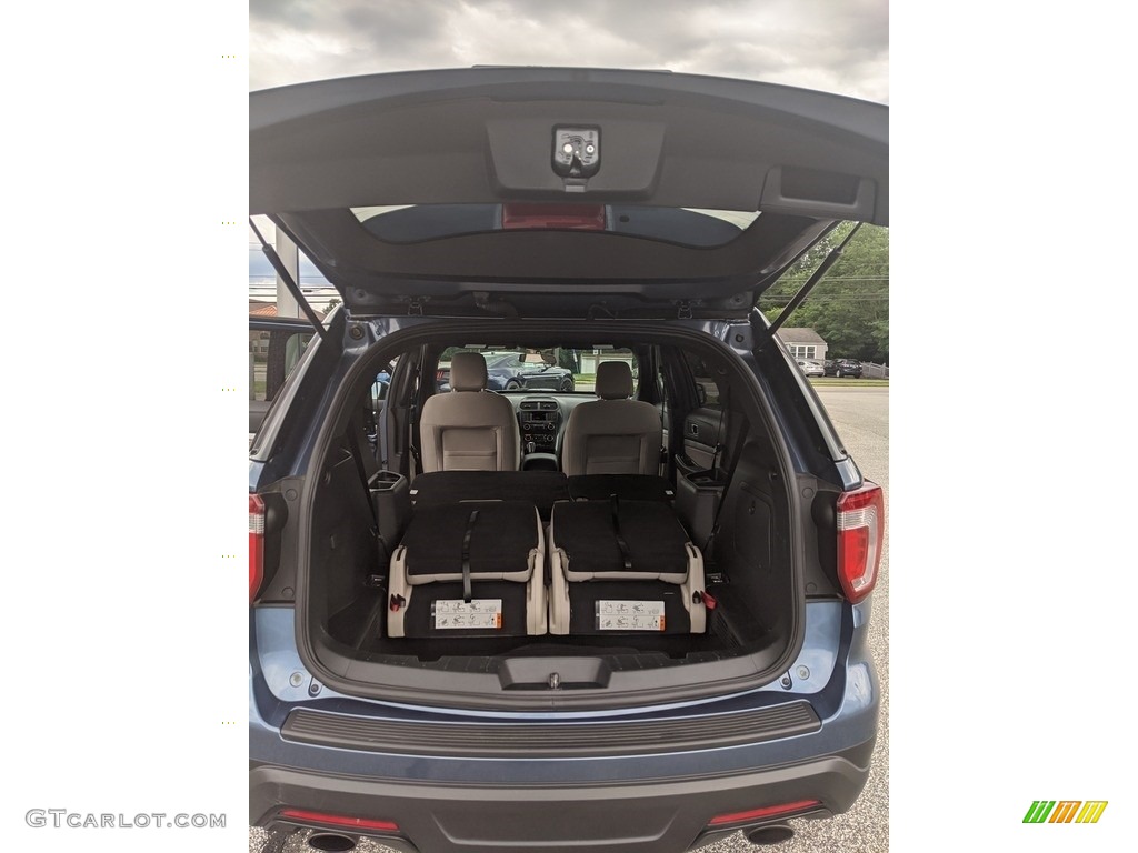 2018 Explorer FWD - Blue Metallic / Medium Stone photo #4