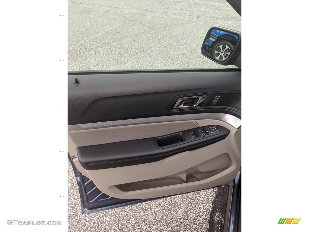 2018 Explorer FWD - Blue Metallic / Medium Stone photo #6