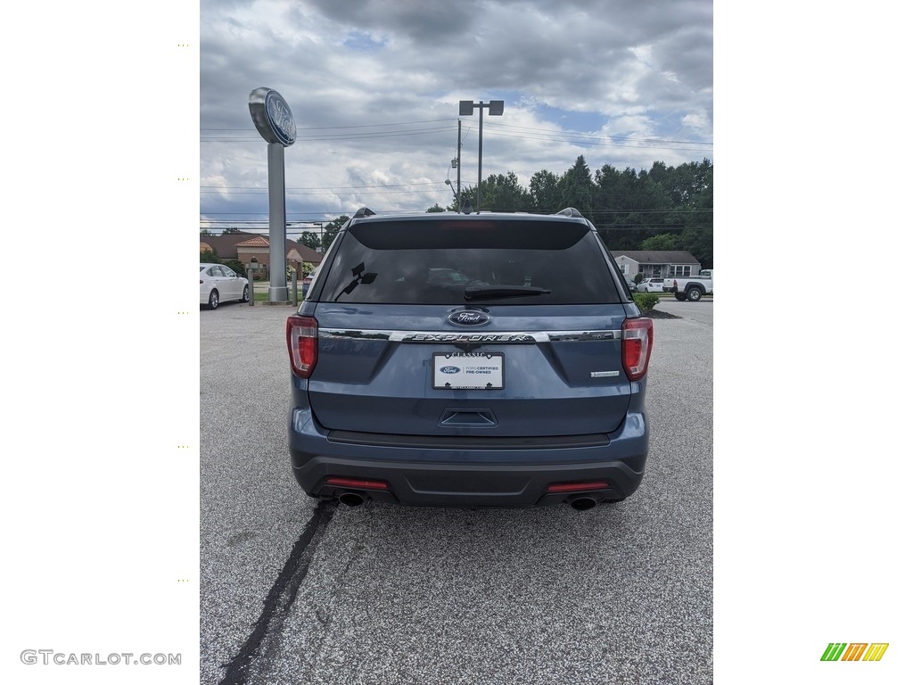 2018 Explorer FWD - Blue Metallic / Medium Stone photo #12
