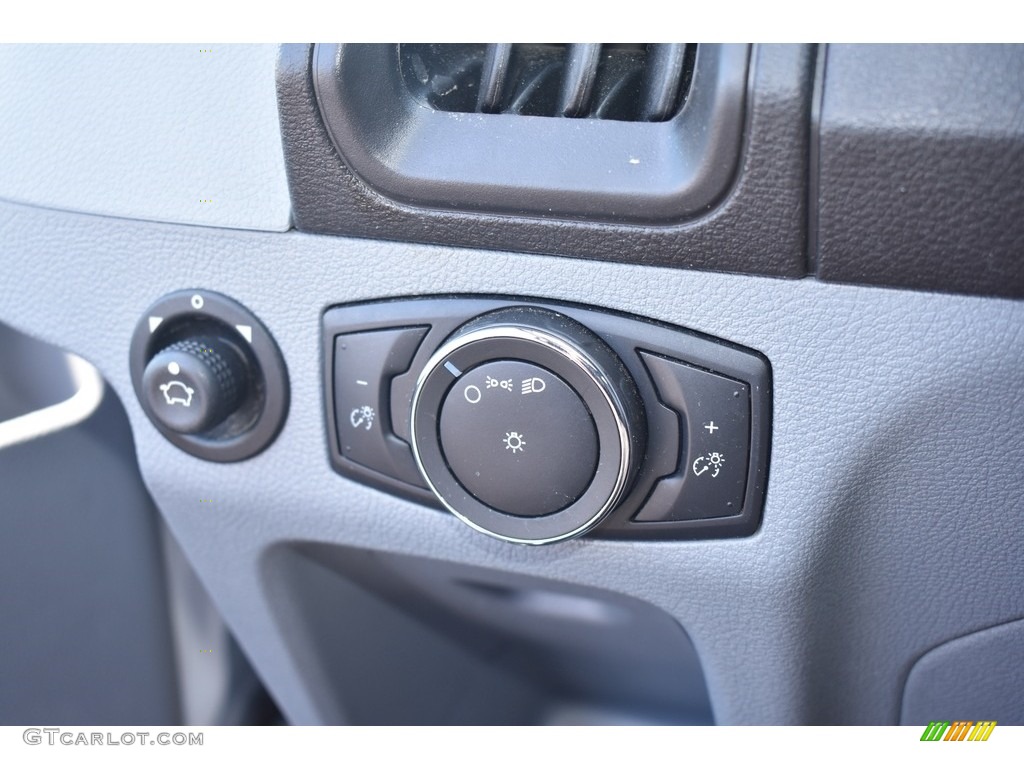 2019 Transit Van 250 LR Regular - Oxford White / Charcoal black photo #10