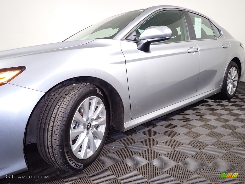 2019 Camry LE - Celestial Silver Metallic / Black photo #8