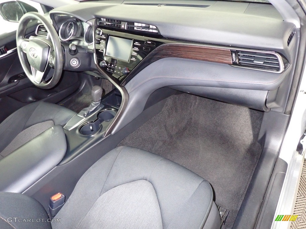 2019 Camry LE - Celestial Silver Metallic / Black photo #25