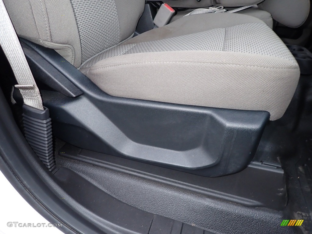 2017 Ford F350 Super Duty XLT Crew Cab 4x4 Front Seat Photos