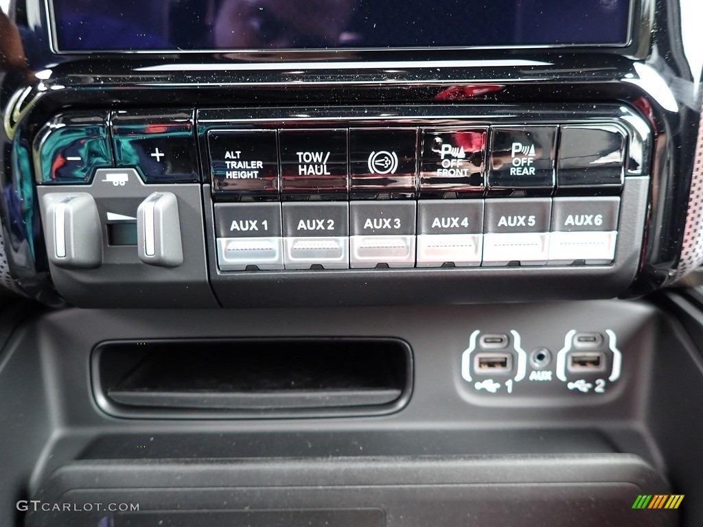 2020 Ram 2500 Limited Crew Cab 4x4 Controls Photo #139060335