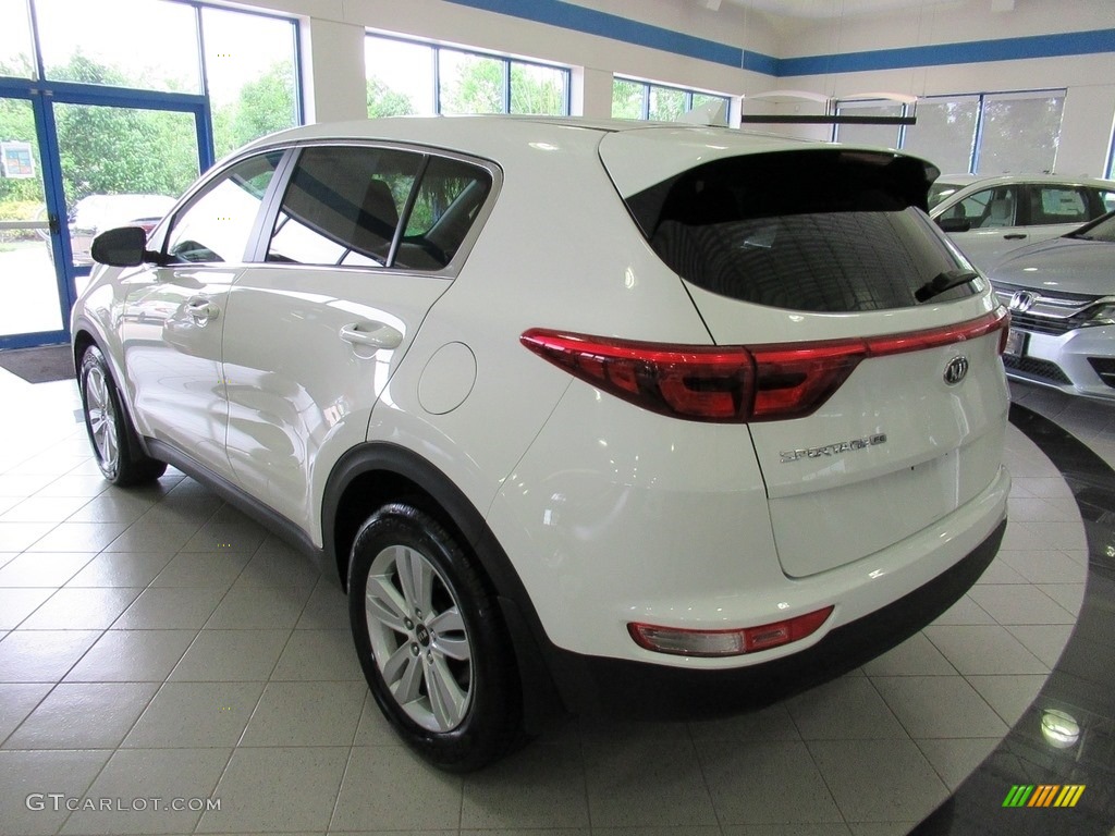 2017 Sportage LX - Clear White / Black photo #9