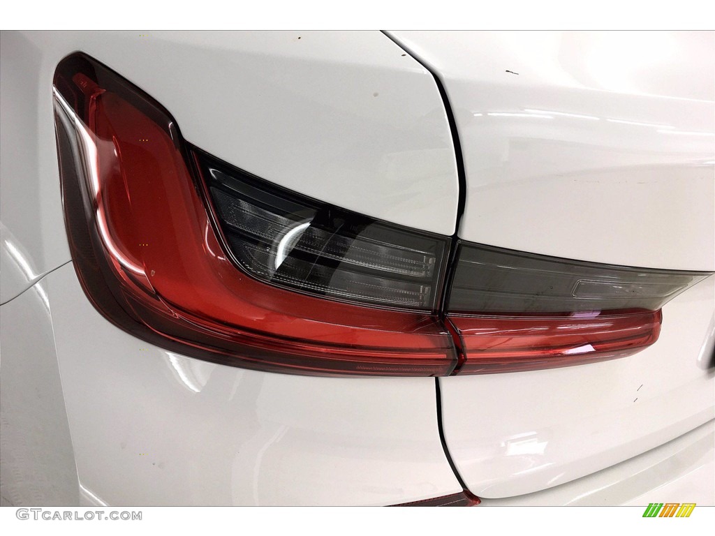 2020 3 Series 330i Sedan - Alpine White / Black photo #15