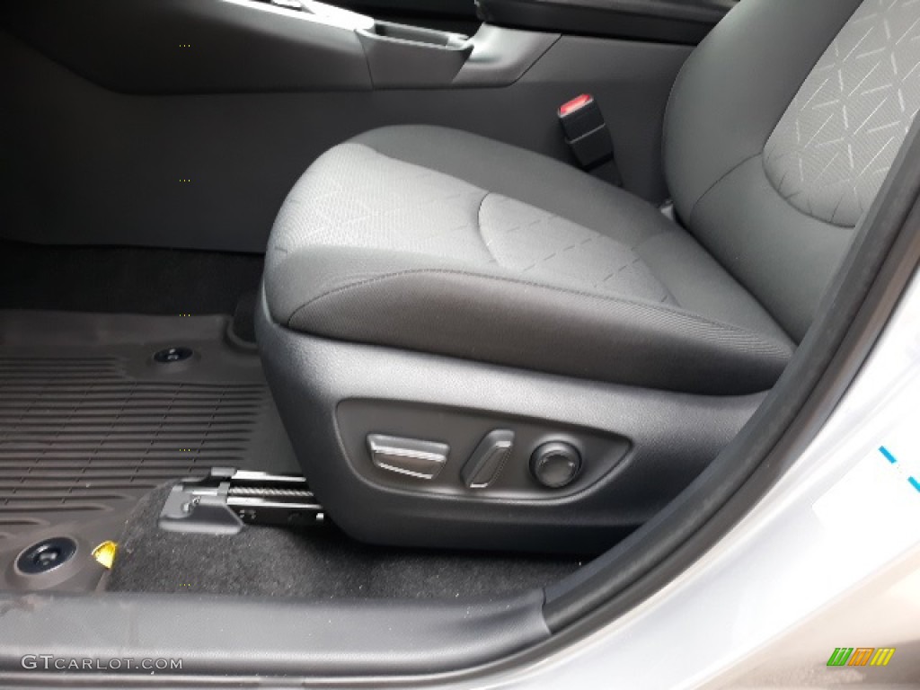 2020 RAV4 XLE AWD Hybrid - Silver Sky Metallic / Black photo #23