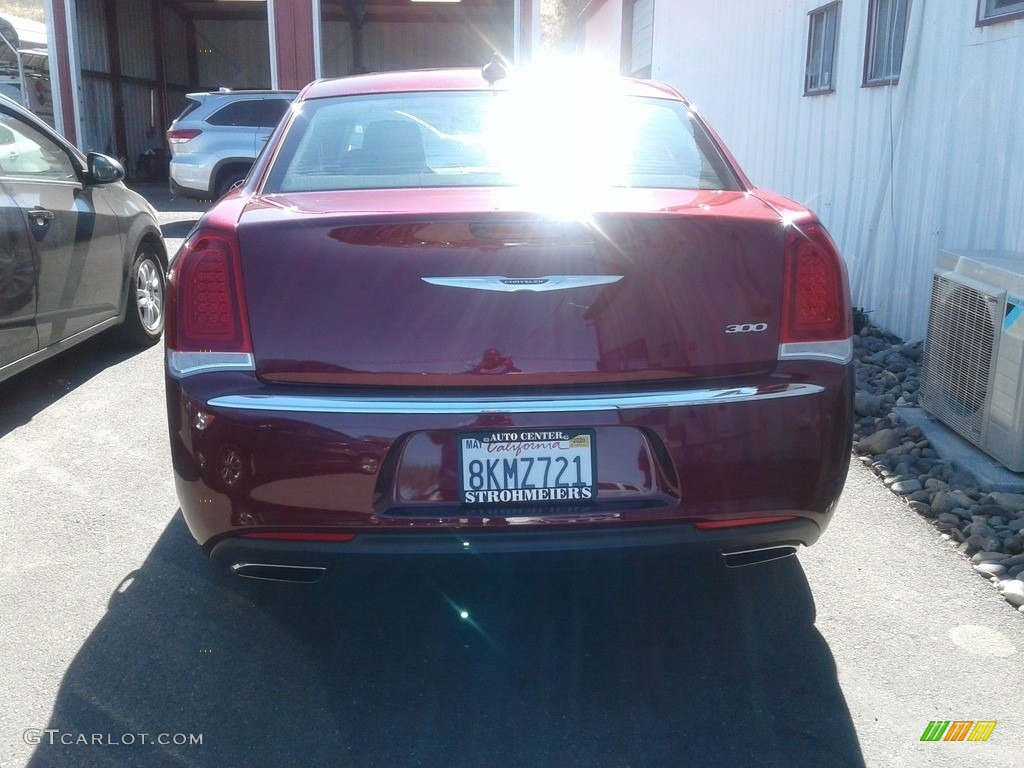 2019 300 Limited - Velvet Red Pearl / Black photo #18
